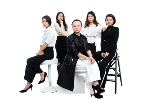 例外（香港）國(guó)際陳設(shè)藝術(shù)顧問(wèn)品牌網(wǎng)站建設(shè)